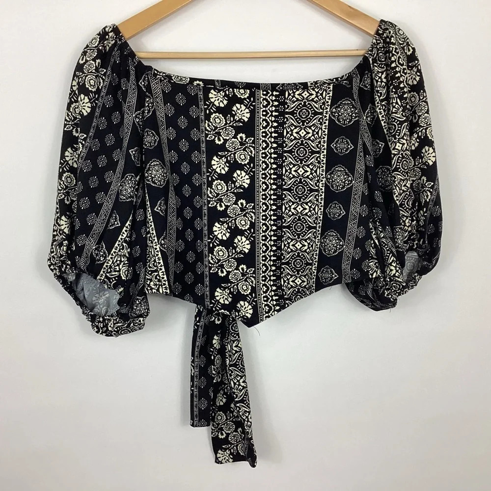Altar'd State Open Back Crop Top Size Large